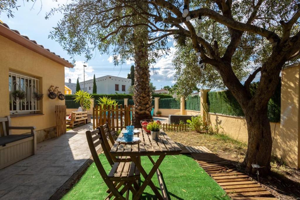 Villa CASITA con jardin, BBQ, wifi, Centro y PLAYA Ampuriabrava Exterior foto